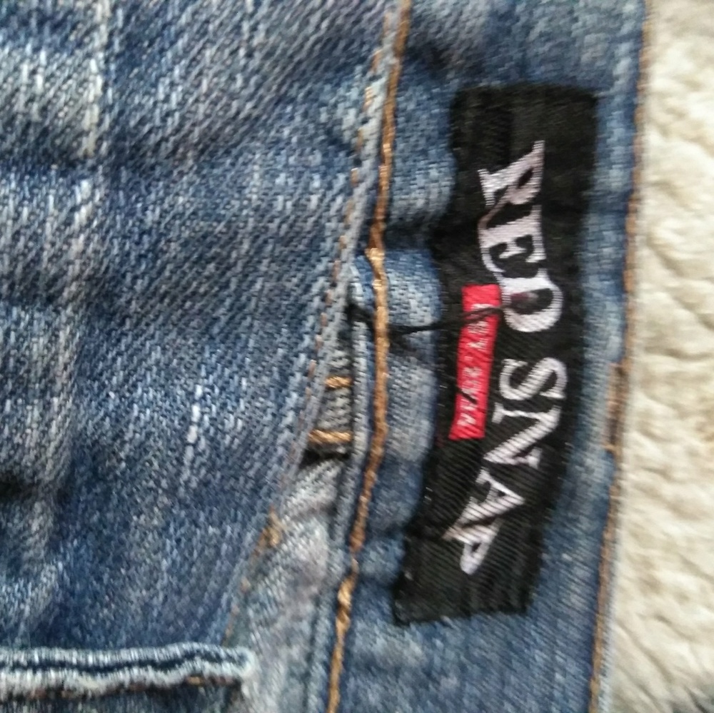 Jeans - Picture 2 of 6